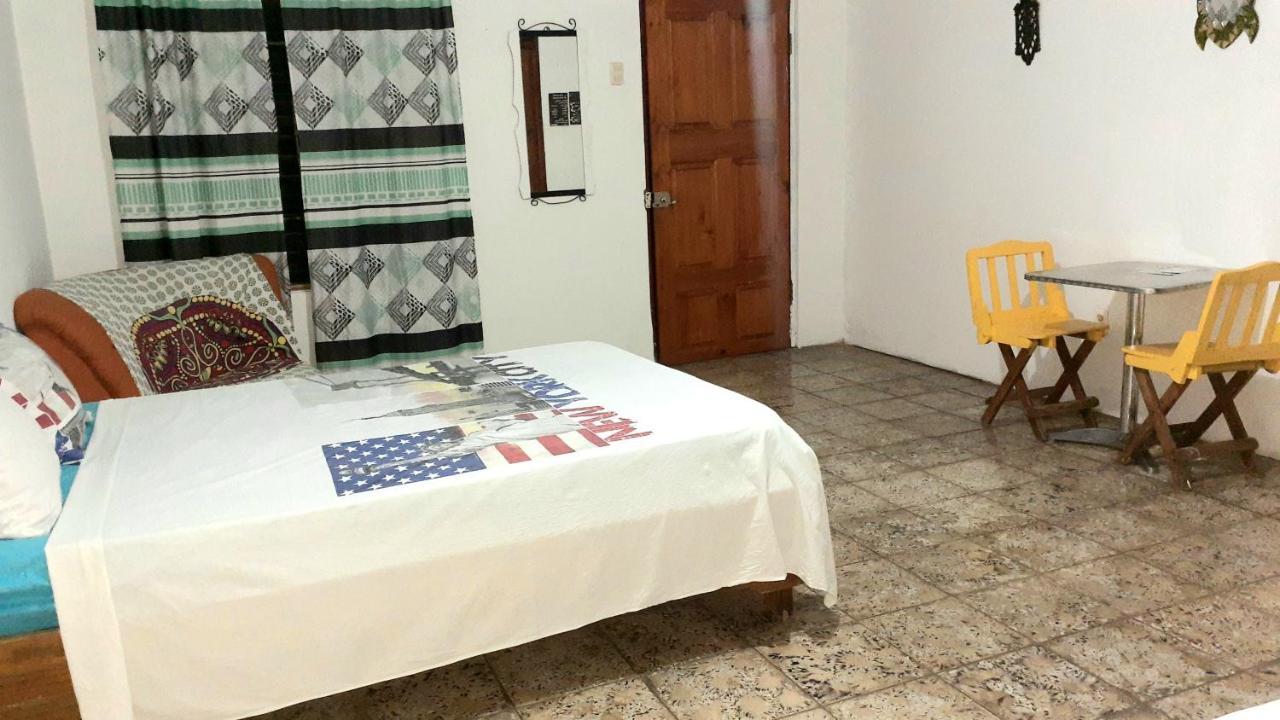 Rooms Palmeras Cahuita Bagian luar foto