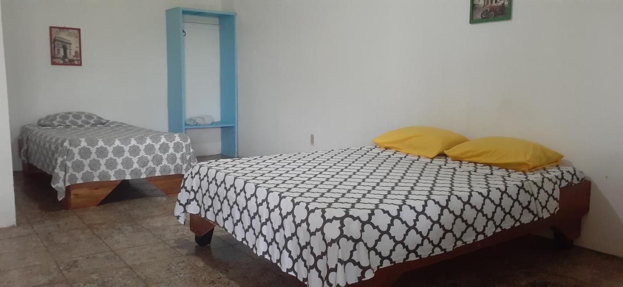 Rooms Palmeras Cahuita Bagian luar foto
