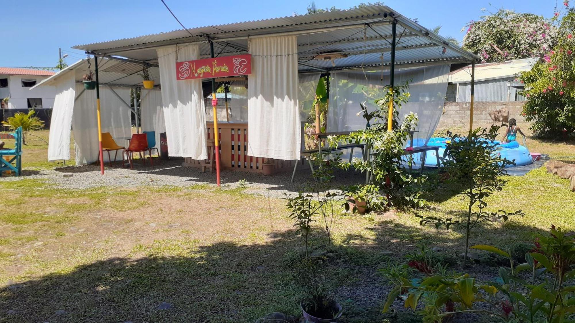 Rooms Palmeras Cahuita Bagian luar foto