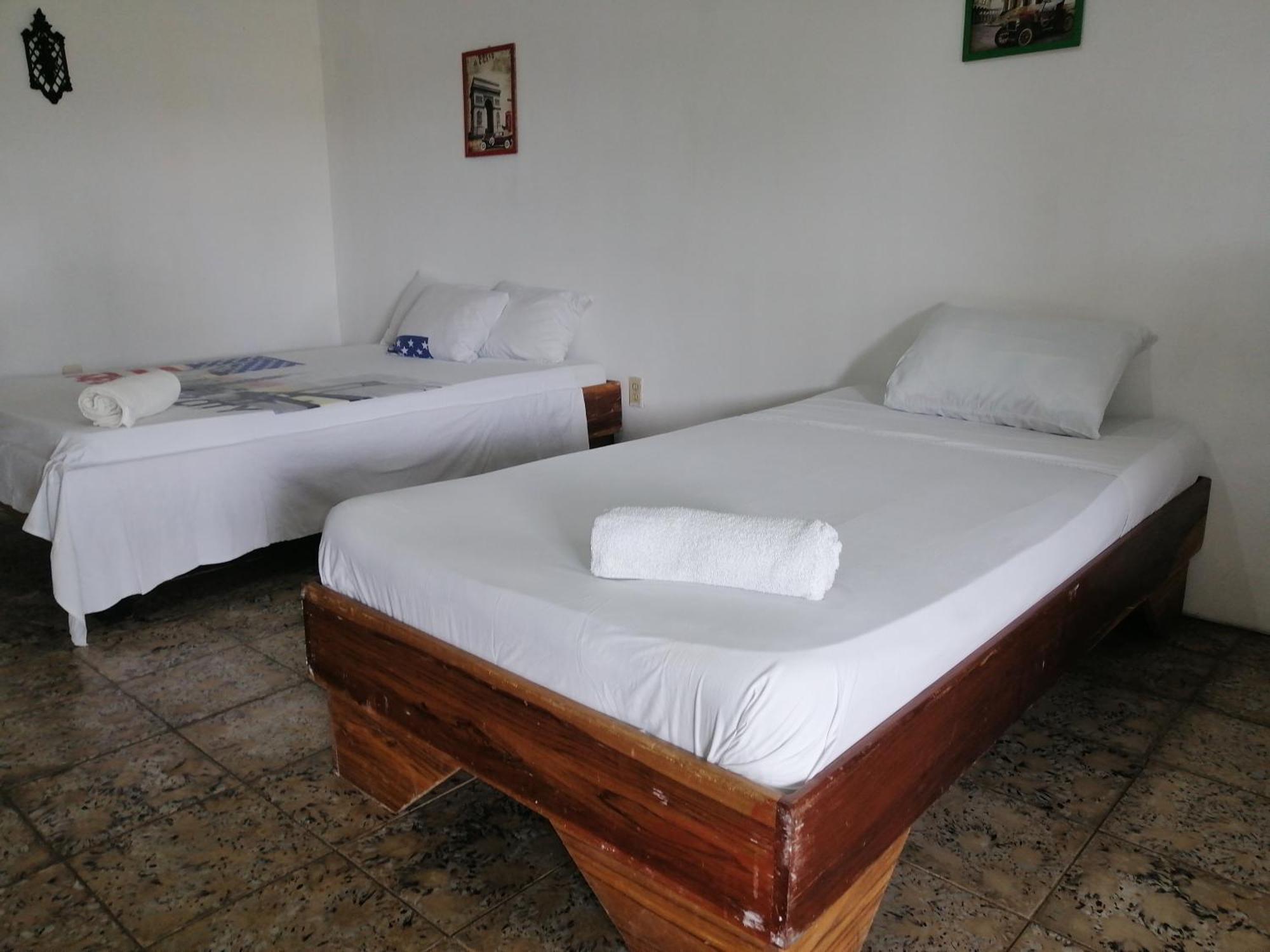 Rooms Palmeras Cahuita Bagian luar foto
