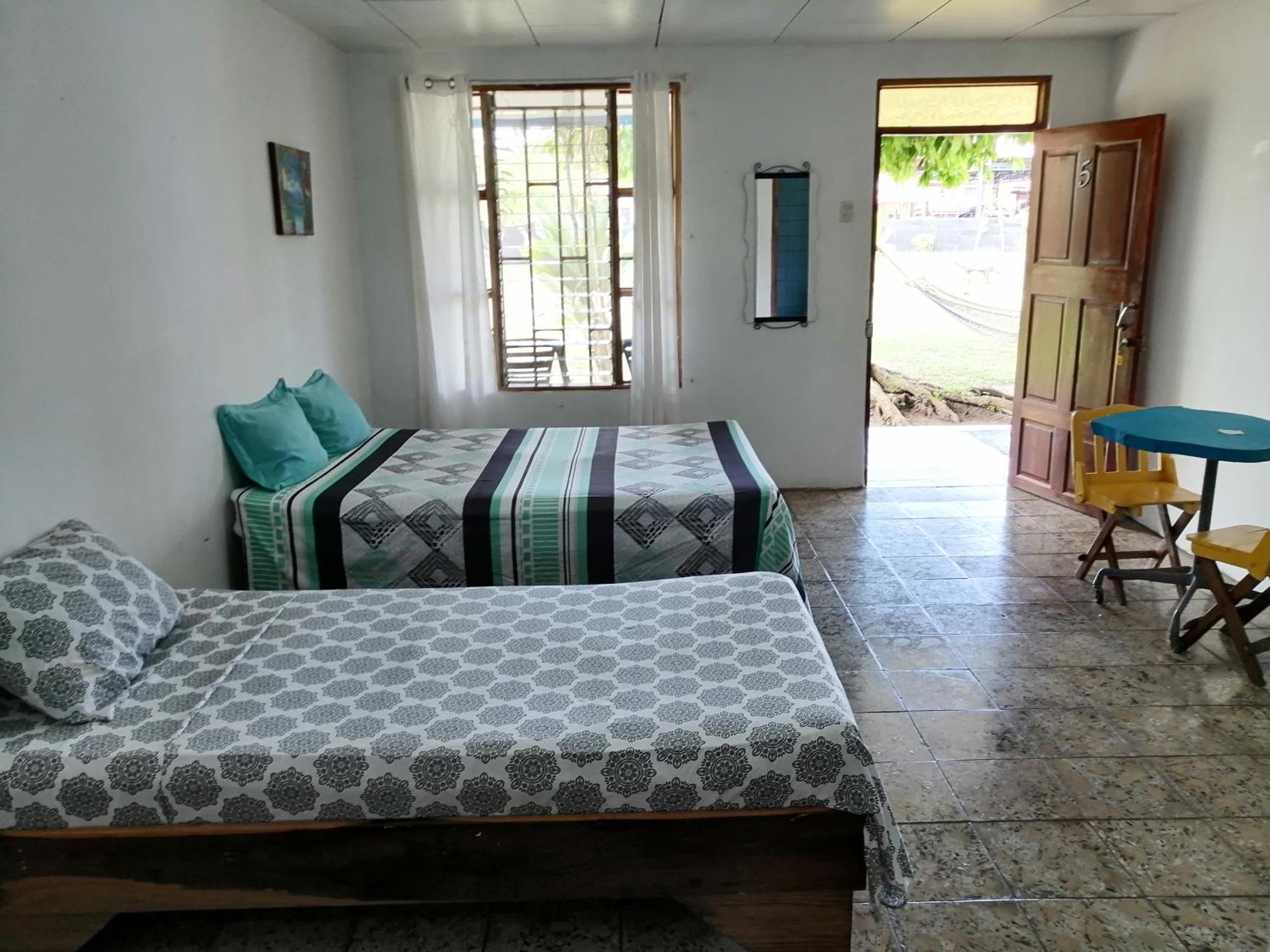Rooms Palmeras Cahuita Bagian luar foto